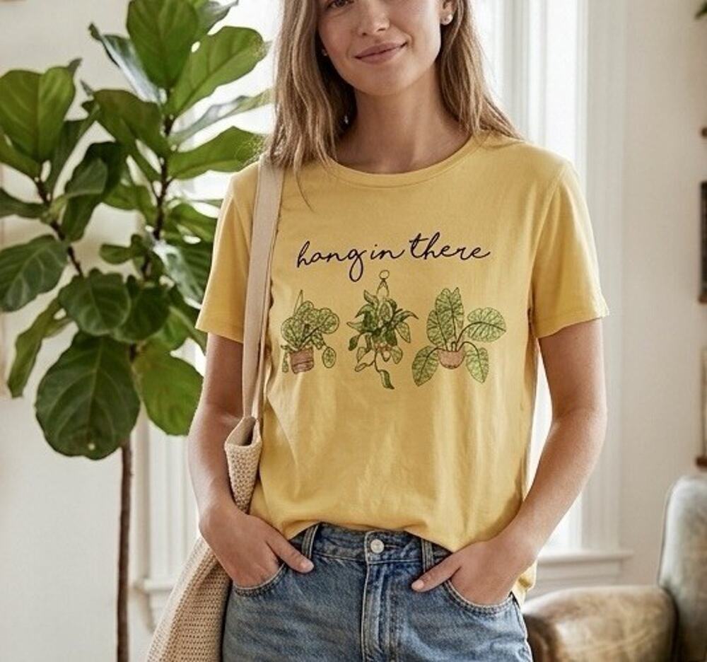 Women’s Zoe + Liv Yellow “Hang In There” Plants Short Sleeve T-Shirt Size L
